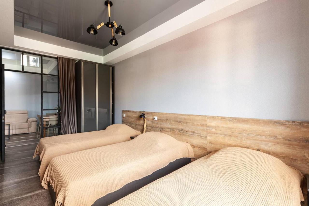 Veli Group Apartment In Old City Kutaiszi Kültér fotó